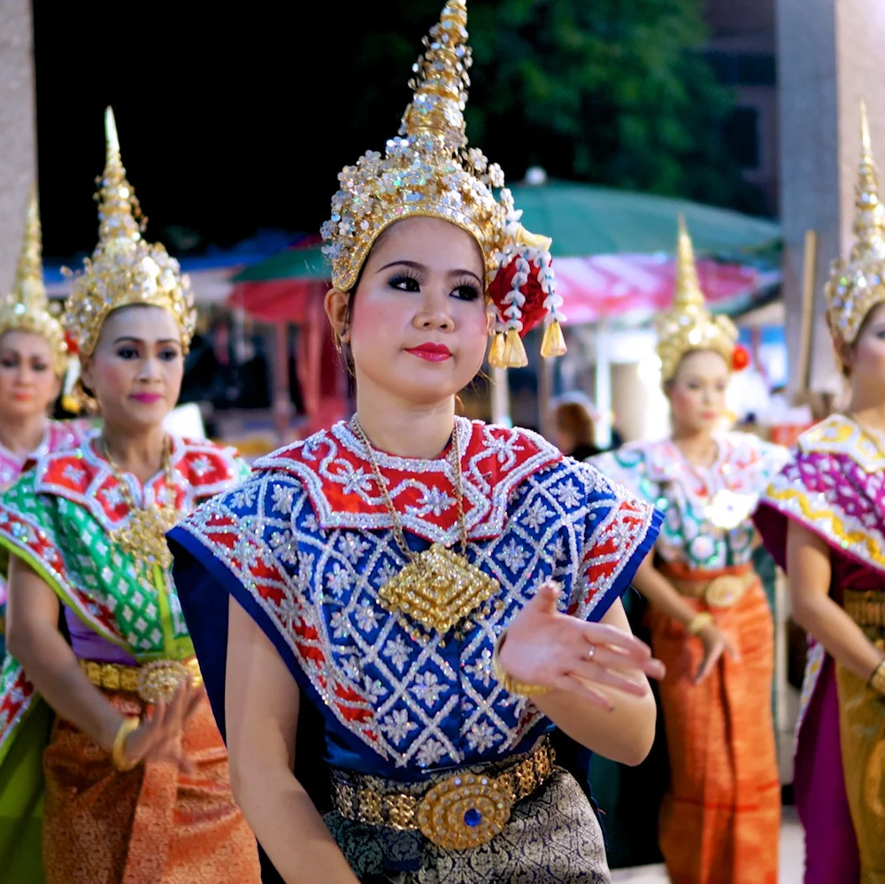 Thai dancers in colorful costumes